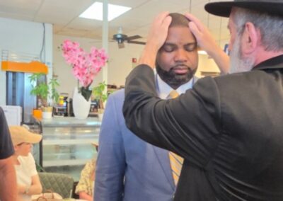 CJV Southern Regional VP Rabbi Moshe B. Parnes blesses Rep. and gubernatorial candidate Byron Donalds